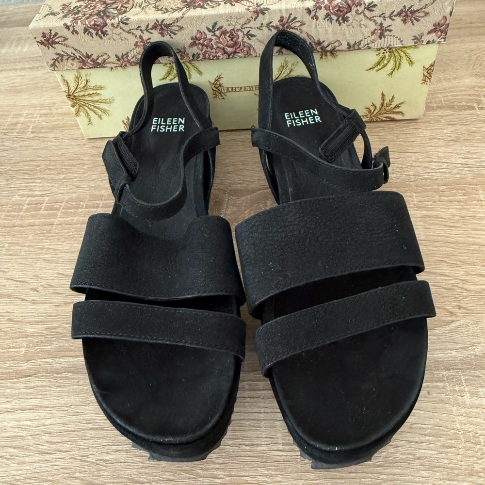 Eileen Fisher Nubuck EgoPlatform Sandals